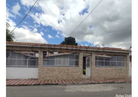 Venta de Casa en Fundación Mendoza Hermosa Casa en Maracay - 1/6