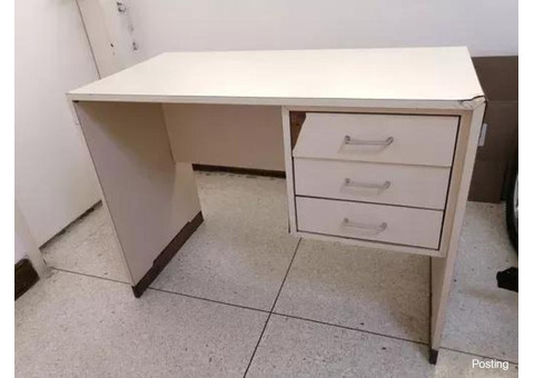 Mesa Usada De Escritorio 3 Gavetas Para Oficina - 3/3