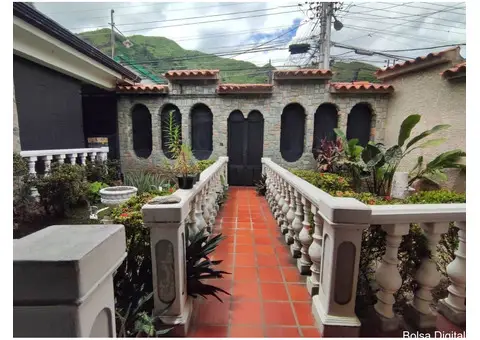 En venta hermosa Casa en el Castaño maracay - 3/4